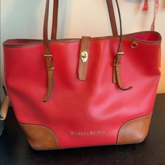 Dooney & Bourke Handbags - Dooney & Bourke Large Handbag